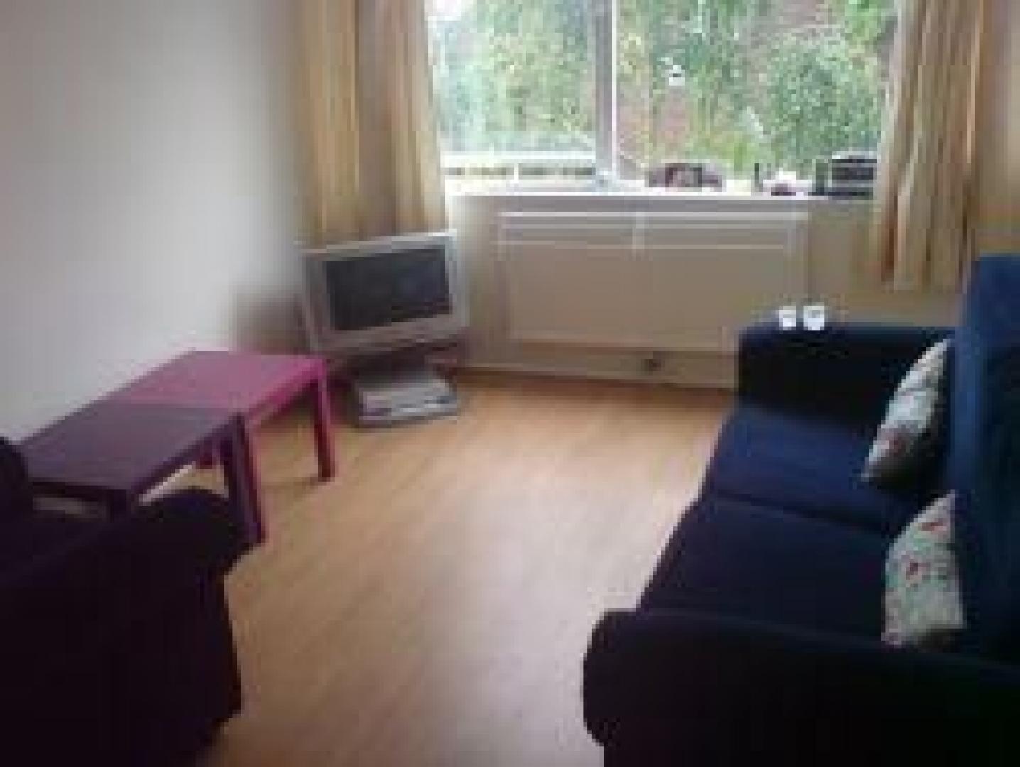 			New Instruction, 3 Bedroom, 1 bath, 1 reception Flat			 Clarendon Walk, NOTTINGHILL